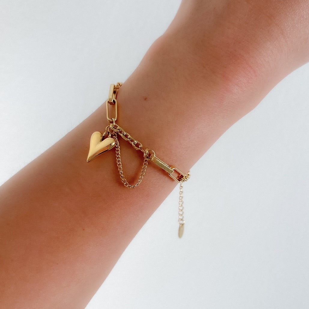 Chained Heart Bracelet - LAST CHANCE!