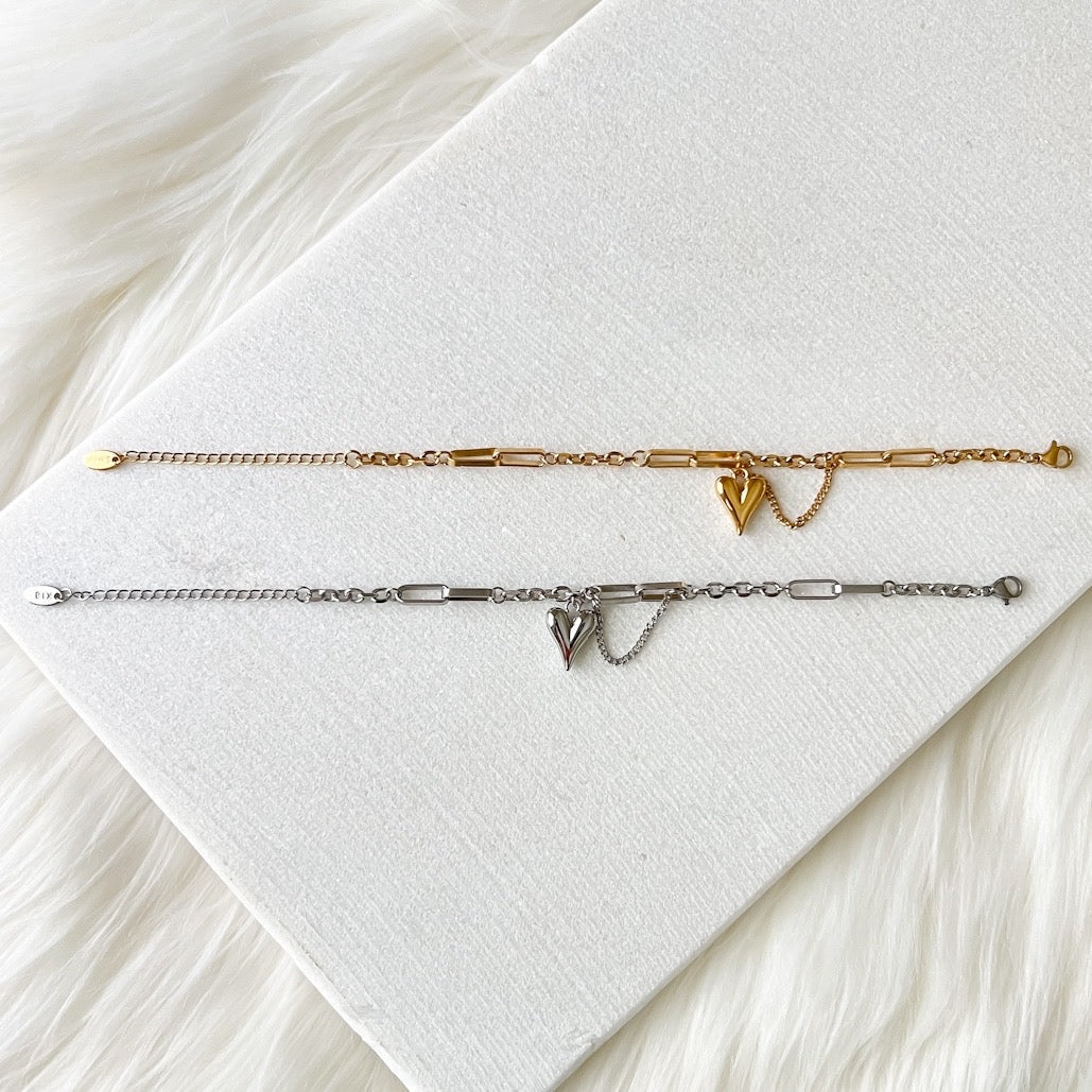 Chained Heart Bracelet - LAST CHANCE!
