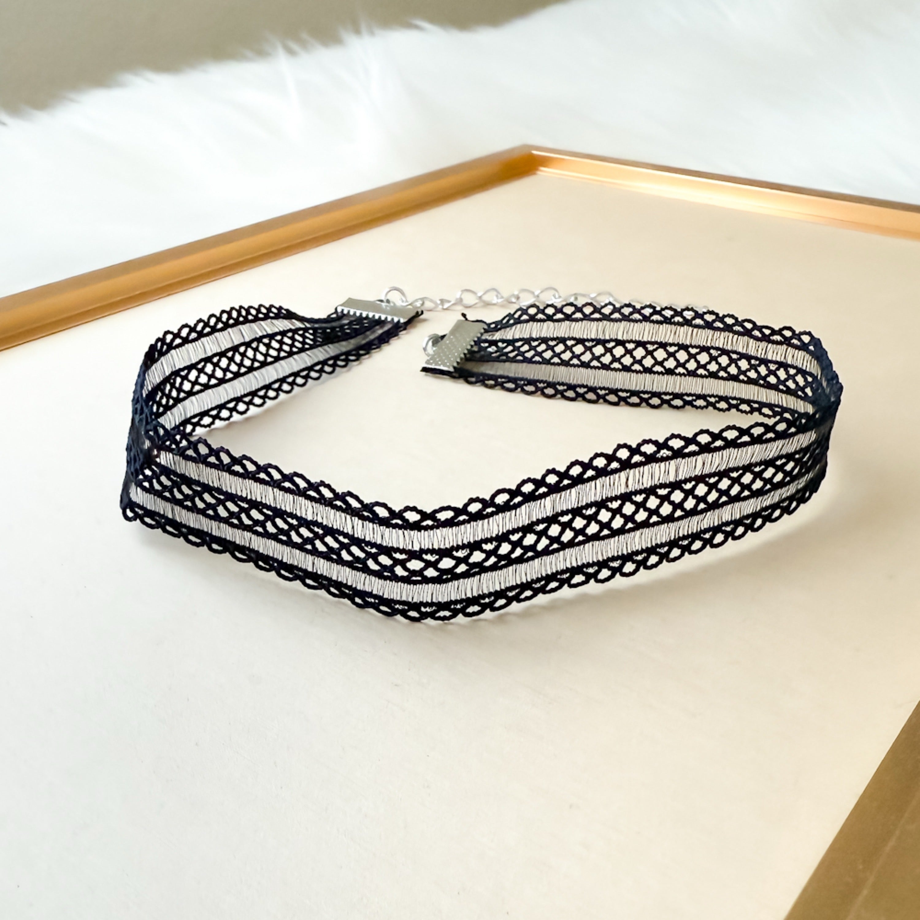Desire Lace Choker