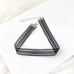 Desire Lace Choker