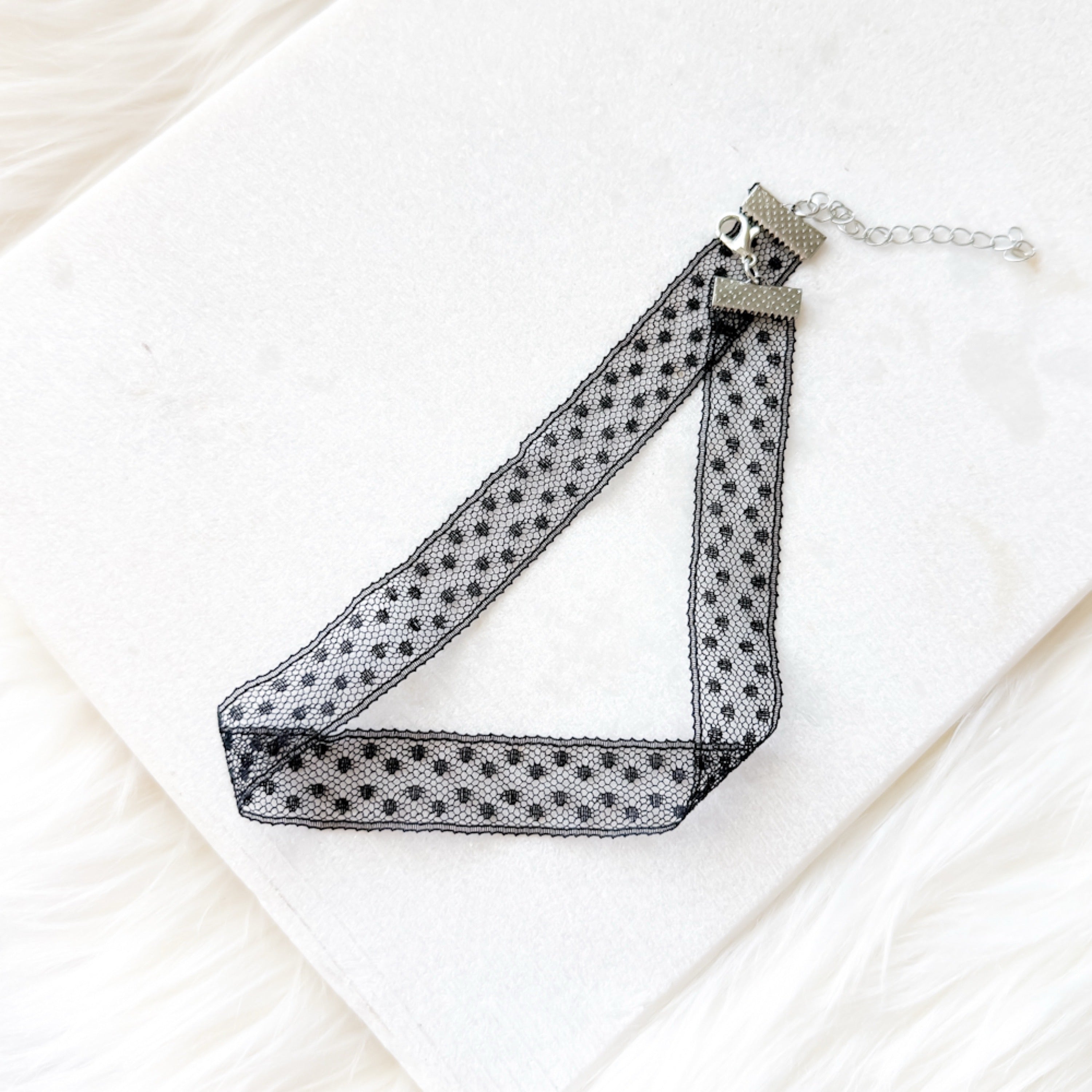 Dotty Lace Choker - White or Black