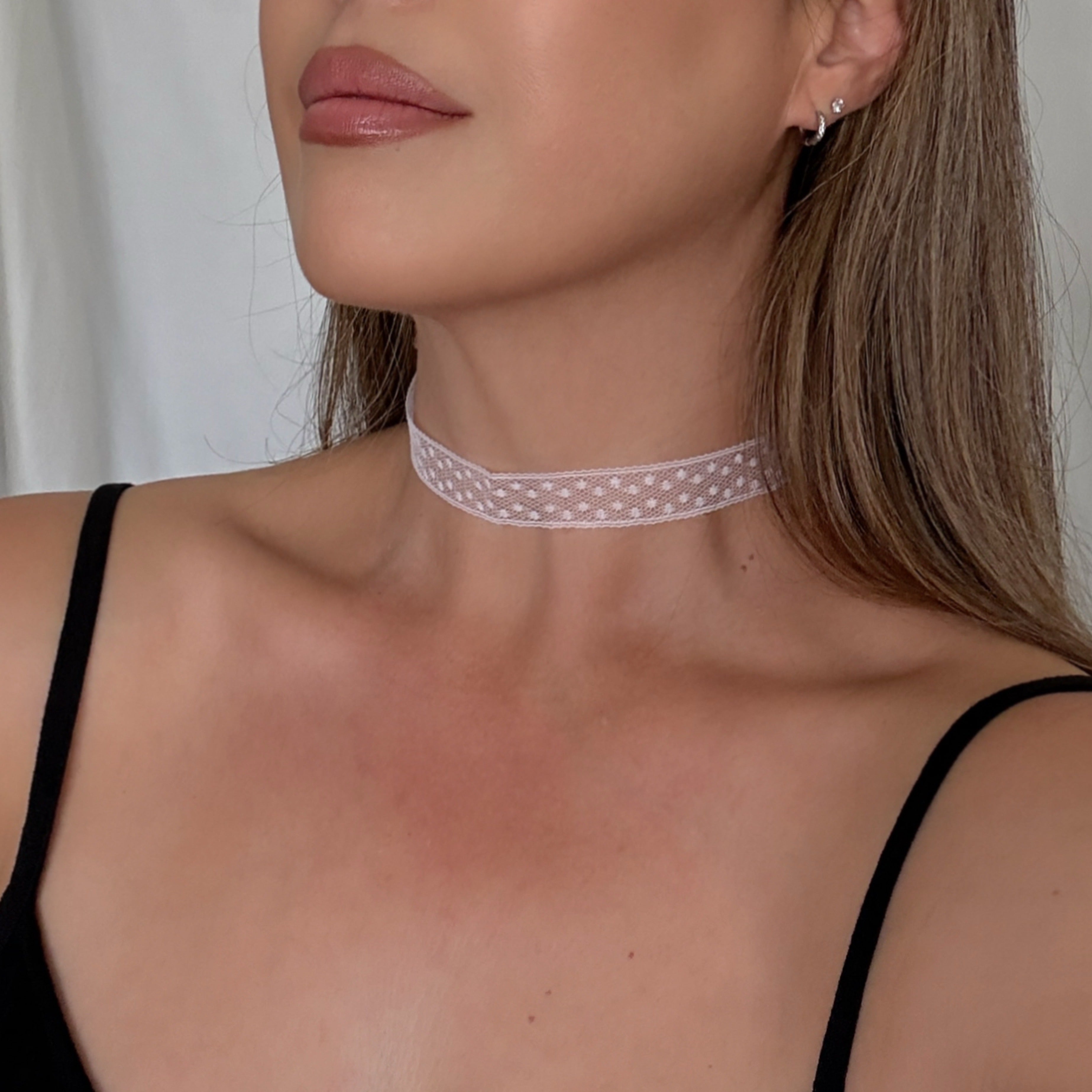 Dotty Lace Choker - White or Black
