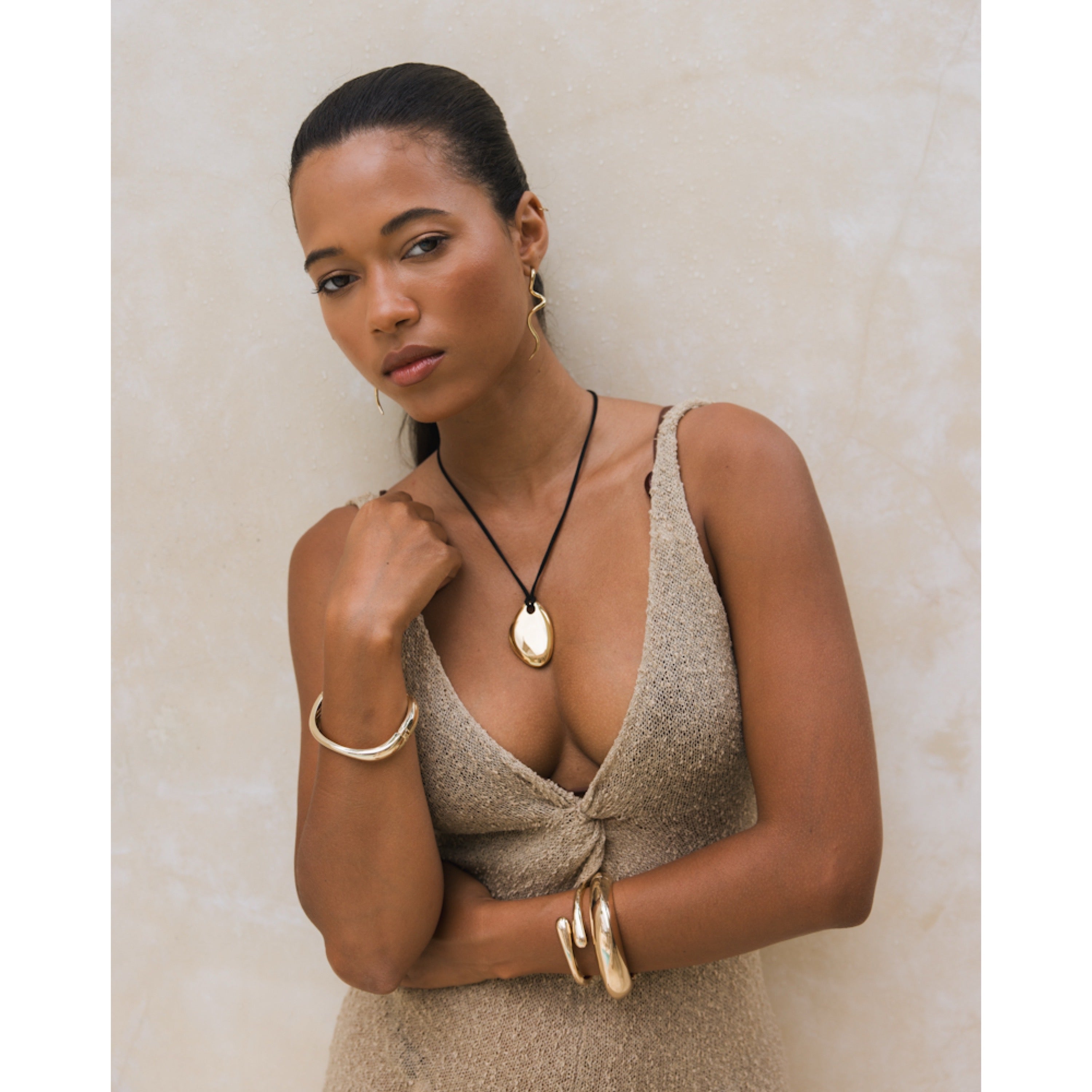 The Curve Drop Earrings