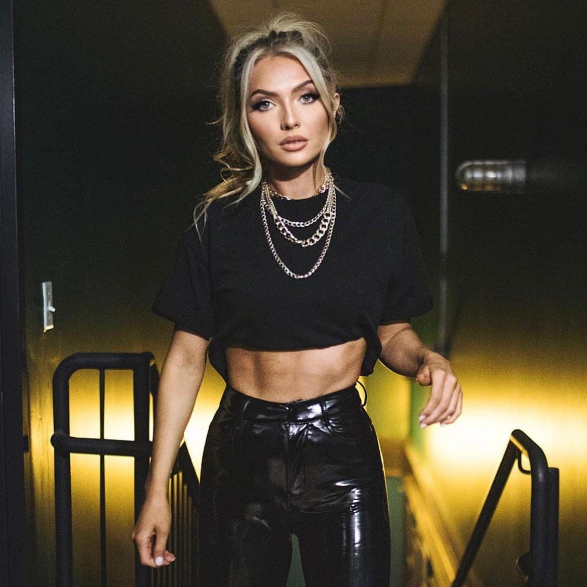 Chévere Layered Chain Necklace - LAST CHANCE!