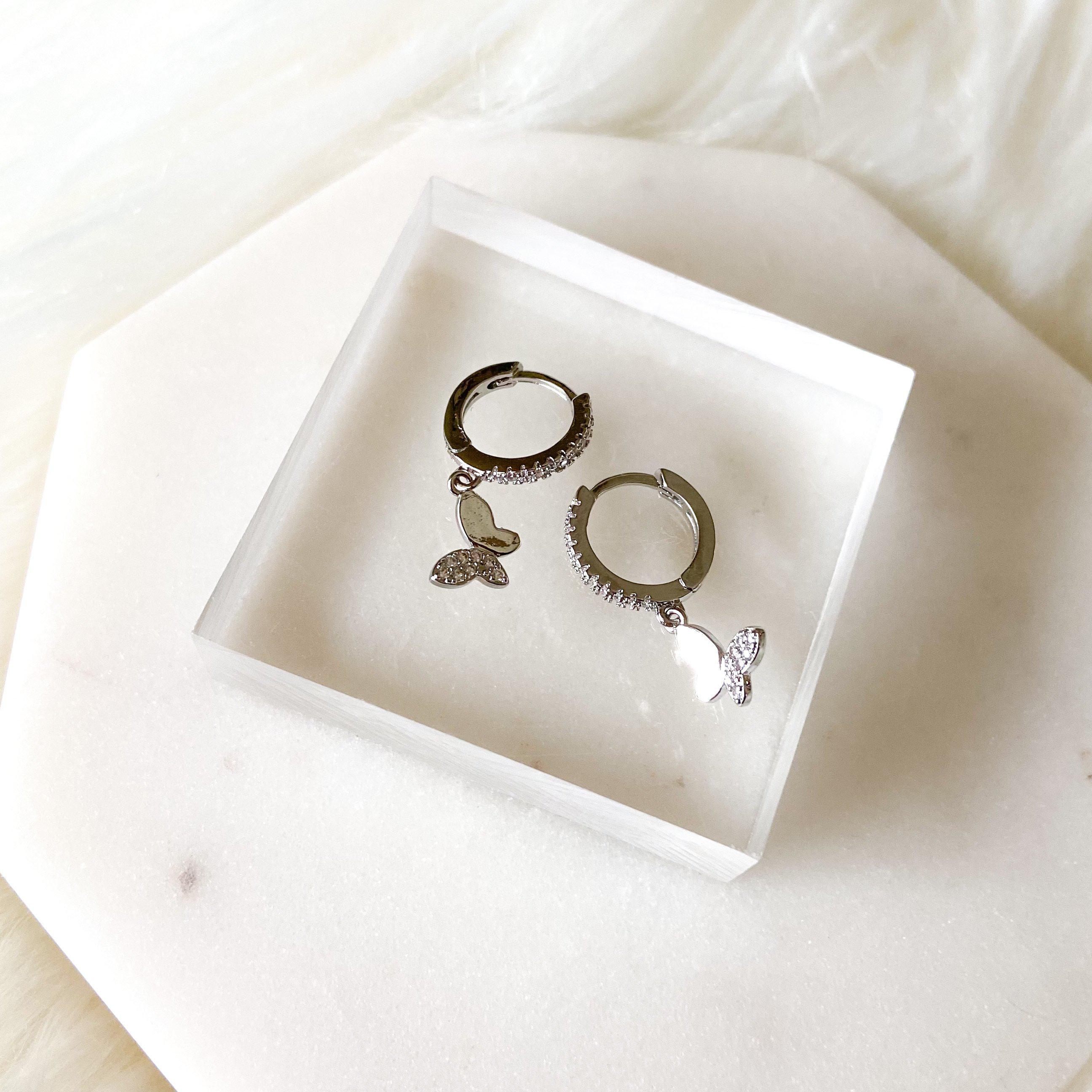 Mini Butterfly Huggies