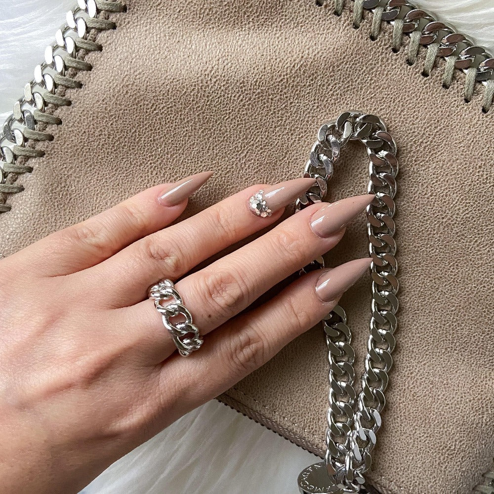 Chévere Chunky Chain Ring