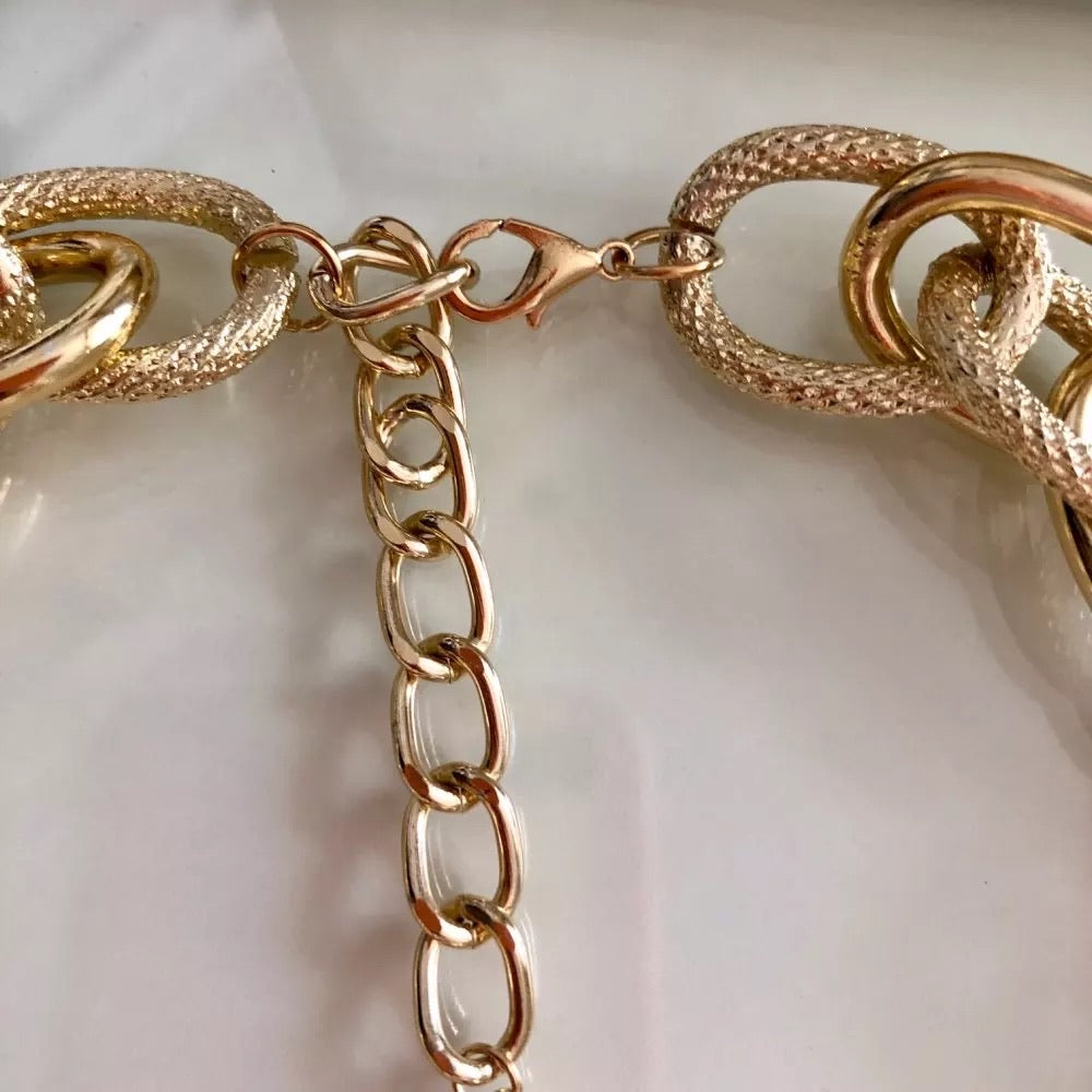 Venice Chain Link Necklace + FREE Matching Bracelet!  - LAST CHANCE