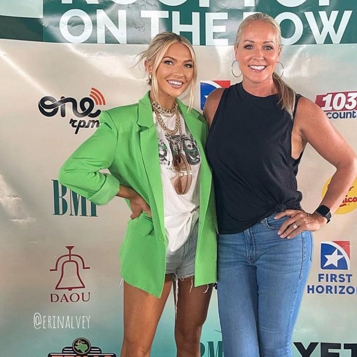 Chévere Layered Chain Necklace - LAST CHANCE!